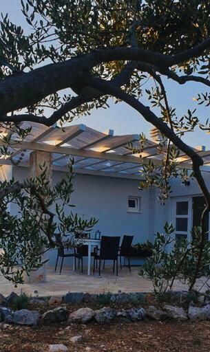 Peaceful Home Olea Oblica Primosten Bagian luar foto